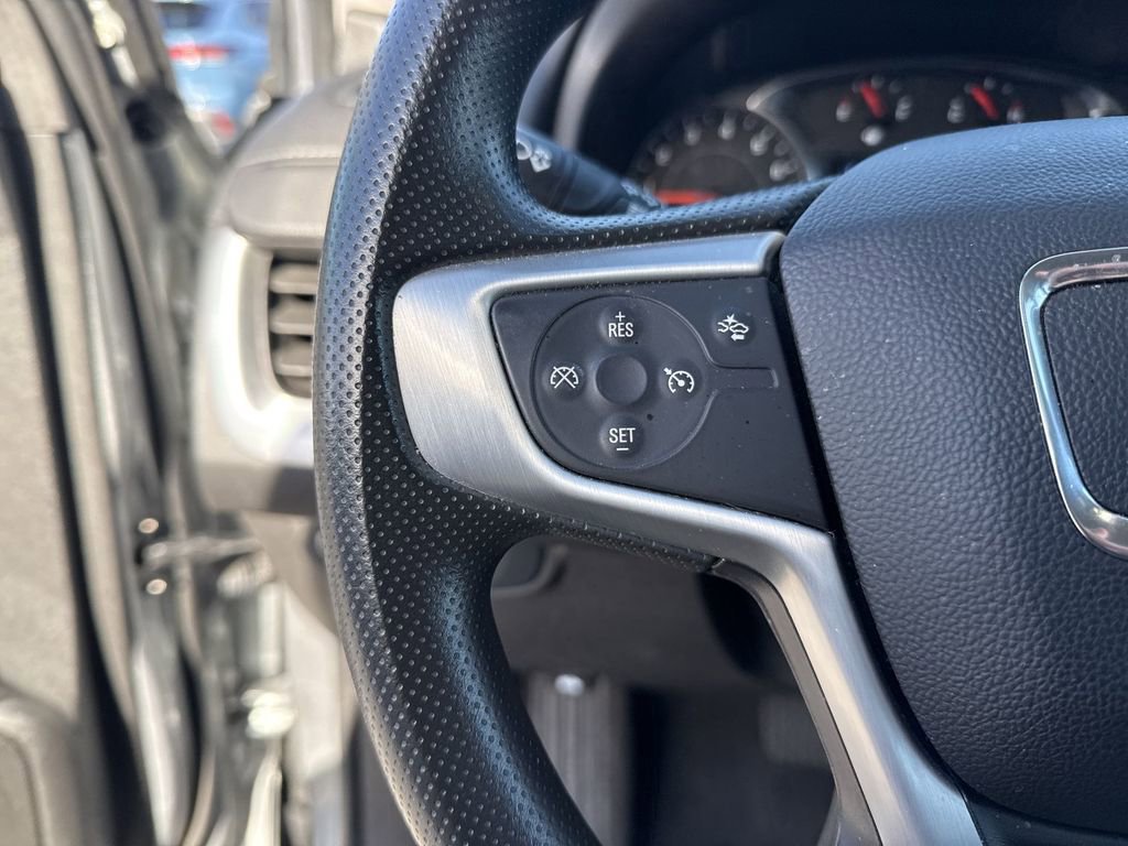 Used 2024 GMC Terrain SLE image 15