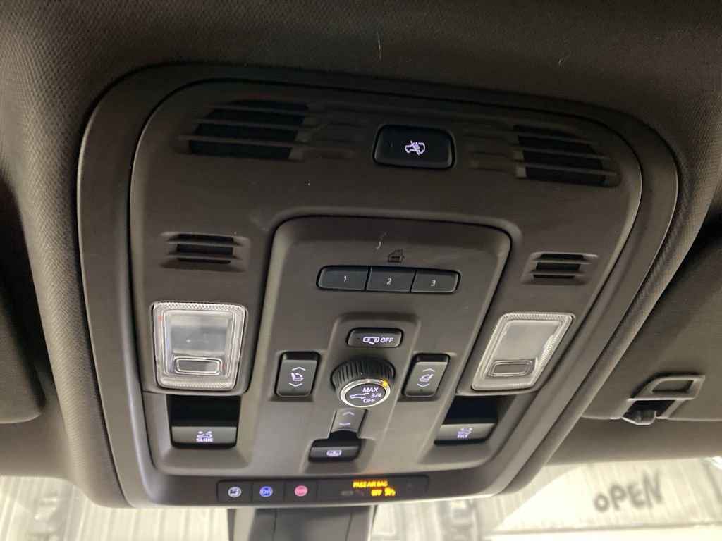 Used 2021 GMC Yukon Denali w/ Denali Premium Package image 50