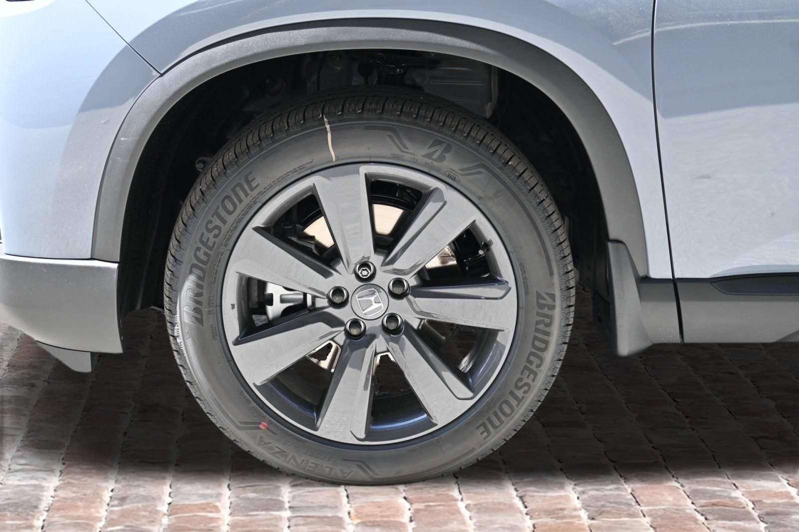 New 2026 Honda Pilot Sport image 40