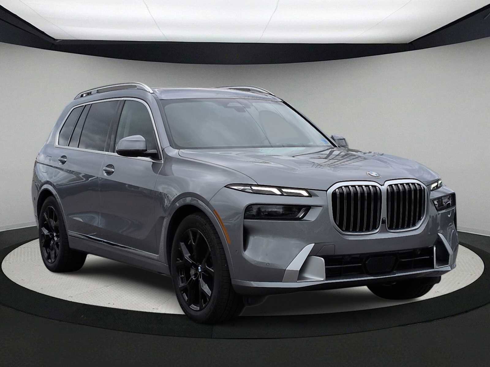 Used 2026 BMW X7 xDrive40i AWD/4WD image 2