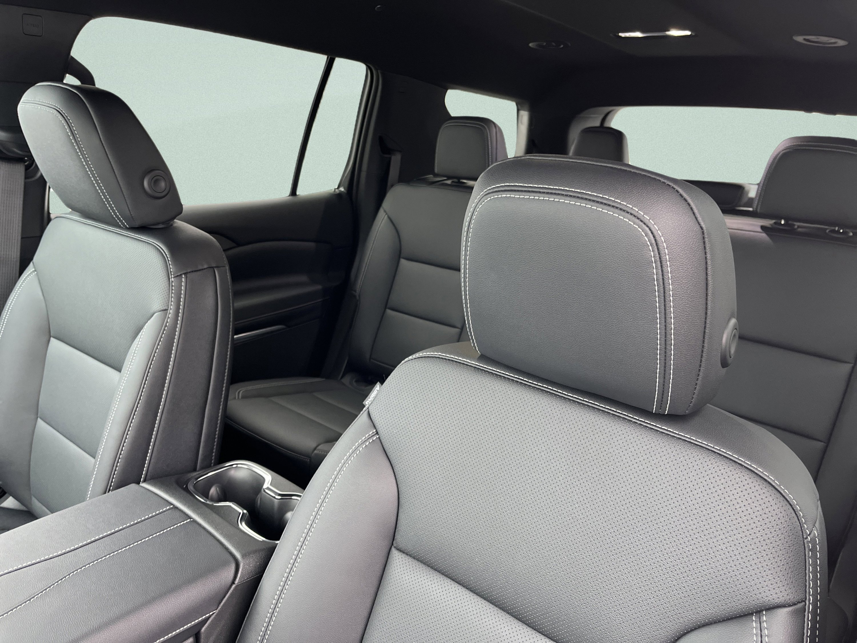 New 2026 Chevrolet Traverse LT w/ Midnight/Sport Edition image 15