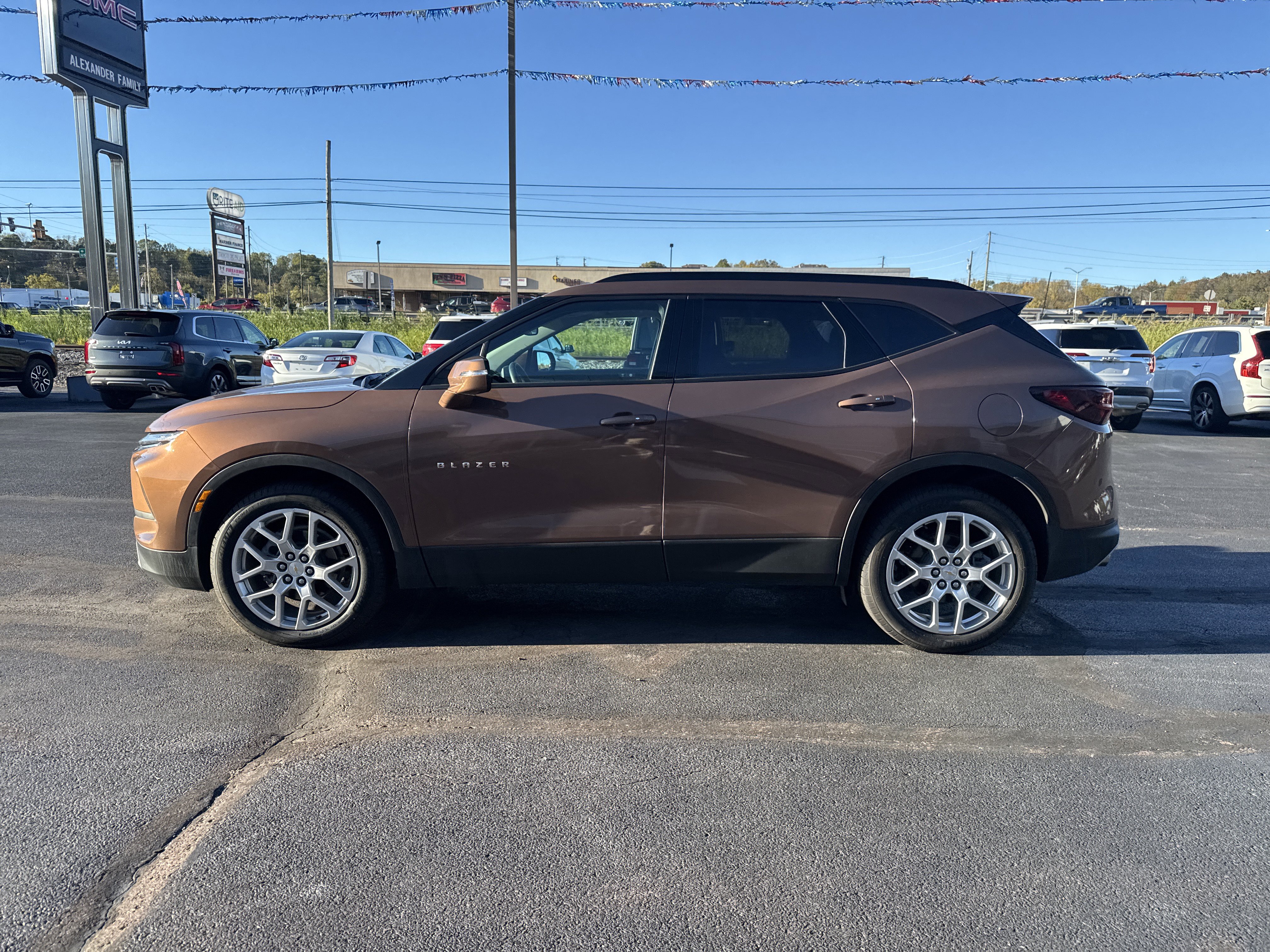 Used 2023 Chevrolet Blazer LT image 7