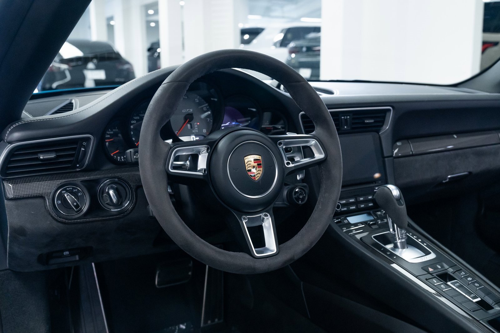 Used 2017 Porsche 911 Targa 4 GTS image 10