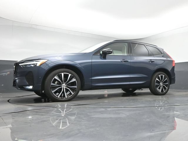Used 2024 Volvo XC60 B5 Plus w/ Protection Package Premier AWD/4WD image 16