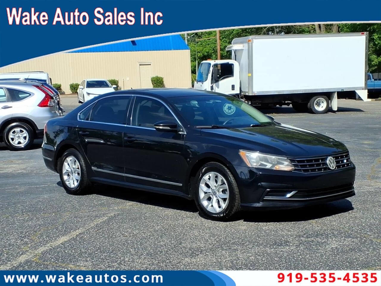 Used 2017 Volkswagen Passat 1.8T S FWD image 1