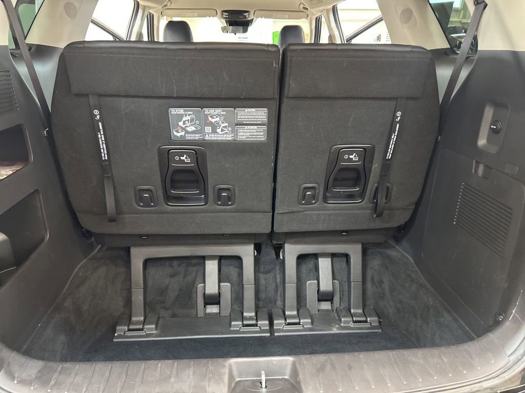 Used 2024 Kia Carnival EX FWD image 18