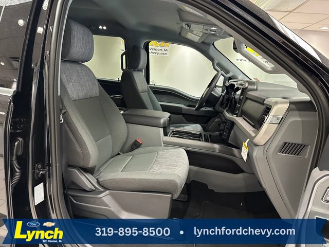 New 2026 Ford F250 XLT w/ XLT Premium Package AWD/4WD image 8