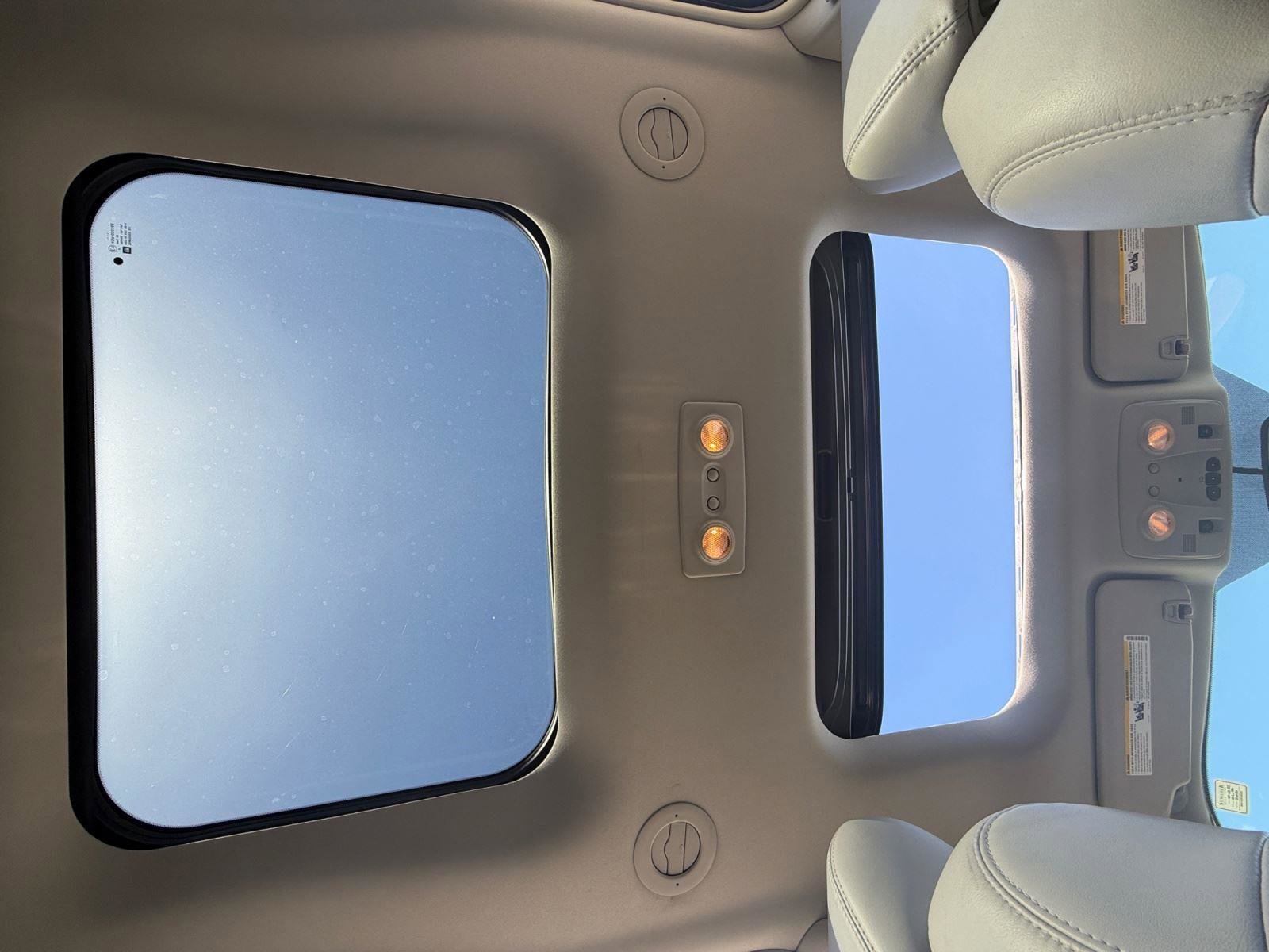 Used 2008 Saturn Outlook XR w/ Premium Trim Package image 14