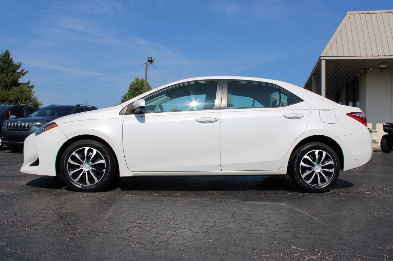 Used 2019 Toyota Corolla LE FWD image 11
