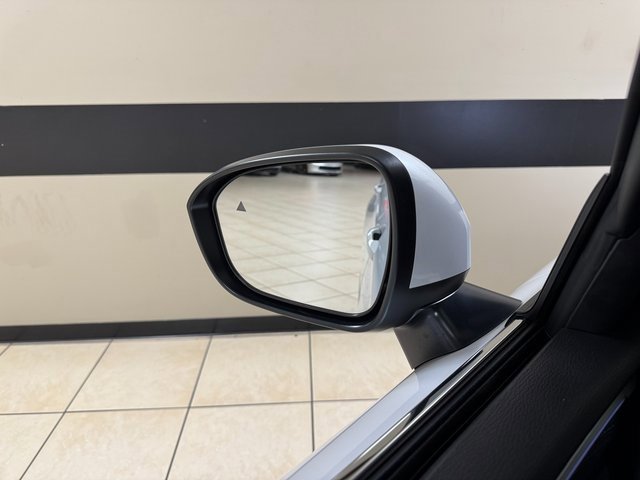 New 2025 Mitsubishi Outlander SEL image 18