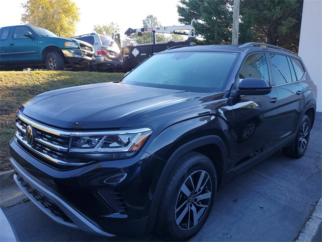 Certified 2023 Volkswagen Atlas SE image 32