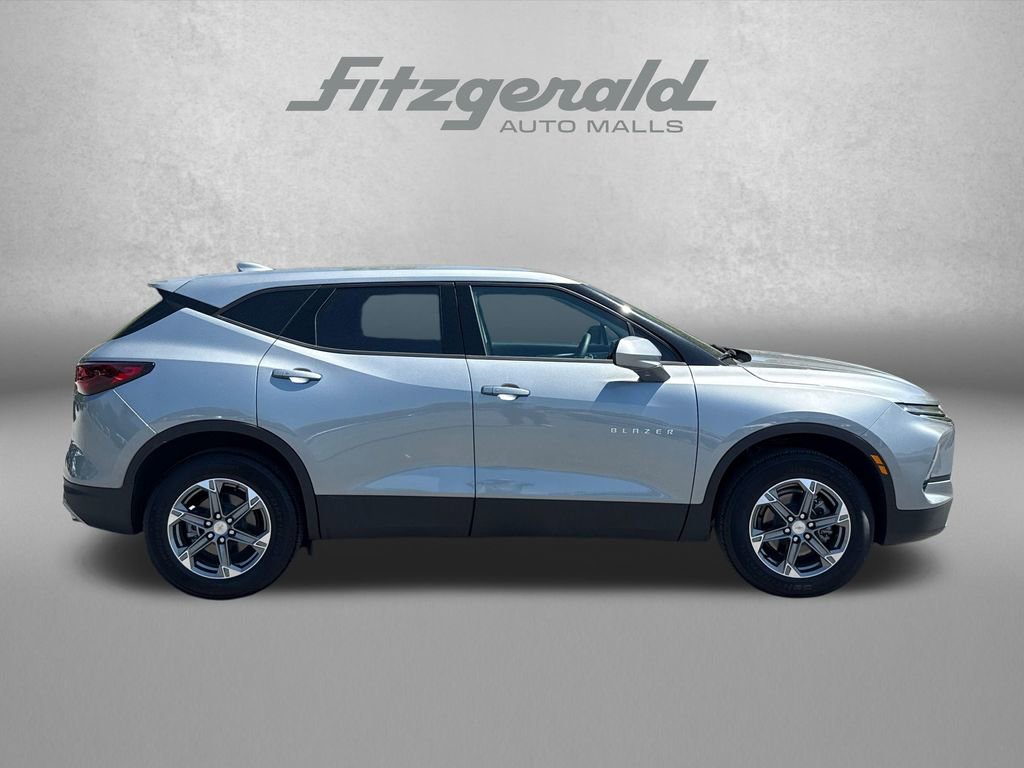 New 2026 Chevrolet Blazer LT AWD/4WD image 4