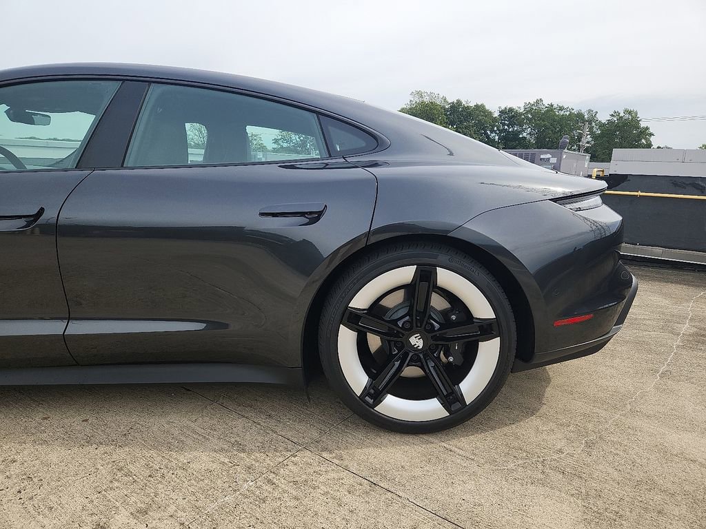 Certified 2025 Porsche Taycan image 7