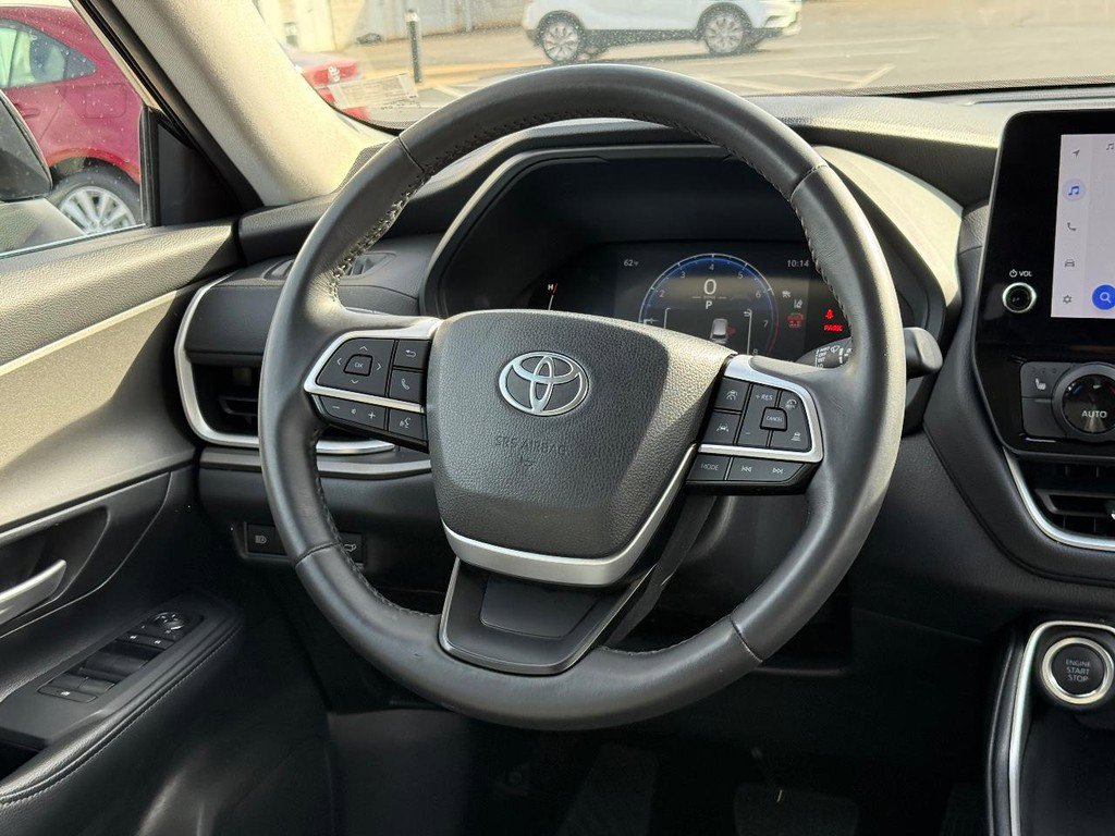 Certified 2025 Toyota Grand Highlander AWD image 13