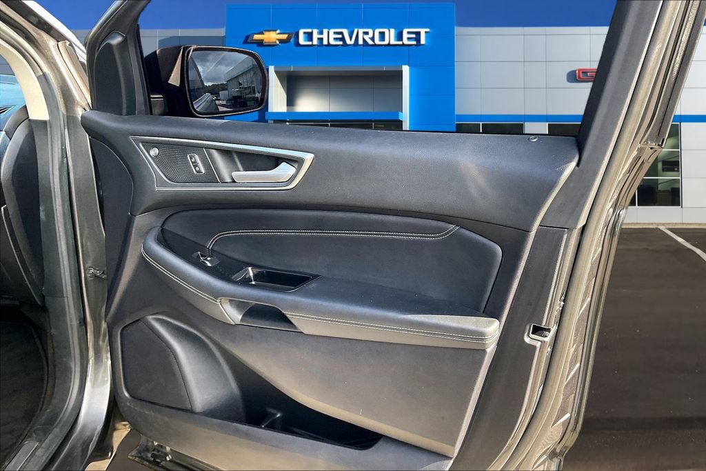 Used 2019 Ford Edge Titanium AWD/4WD image 27