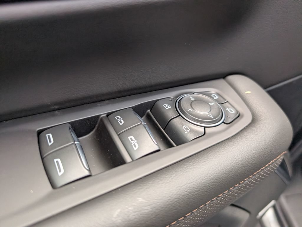 New 2026 Chevrolet Suburban High Country AWD/4WD image 16