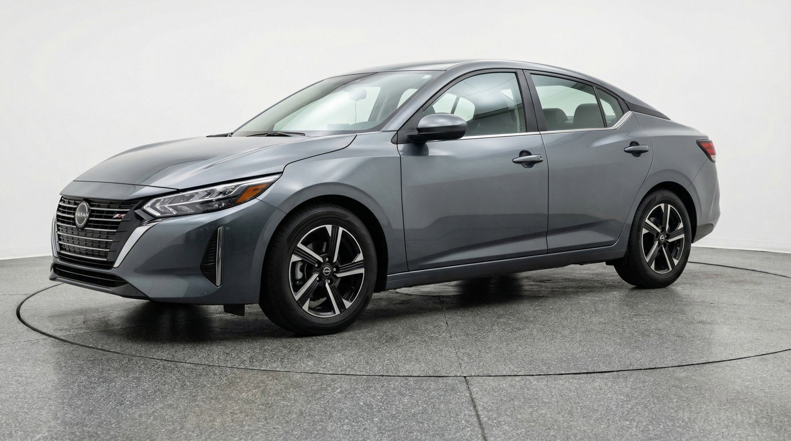 Used 2025 Nissan Sentra SV image 3