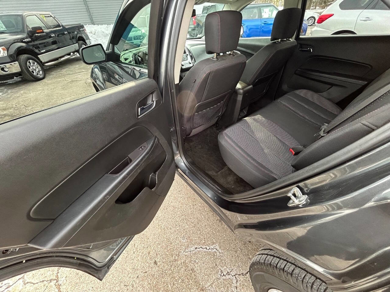 Used 2017 Chevrolet Equinox LT w/ Convenience Package image 12