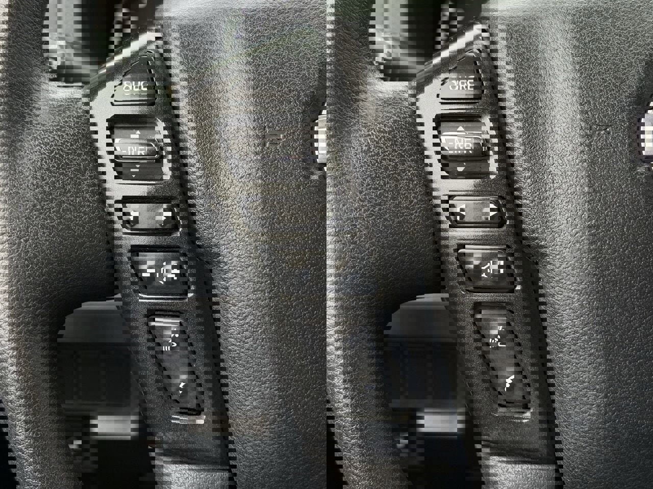 Used 2024 Nissan Frontier S image 16