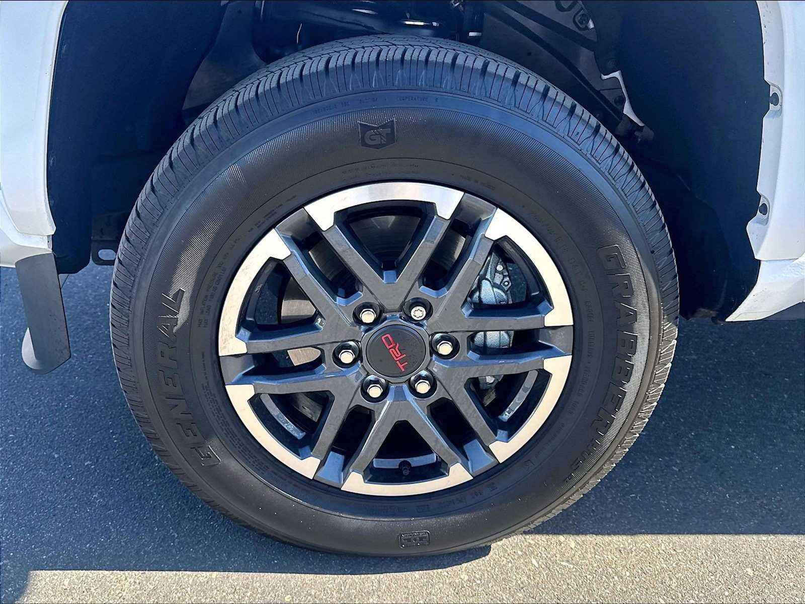 Used 2024 Toyota Tacoma TRD Sport w/ TRD Sport Upgrade Package AWD/4WD image 12