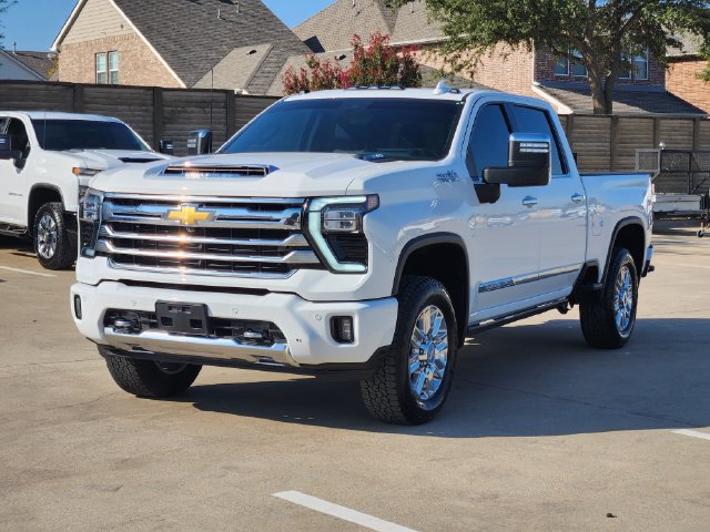 Used 2025 Chevrolet Silverado 2500 High Country w/ Technology Package AWD/4WD image 11