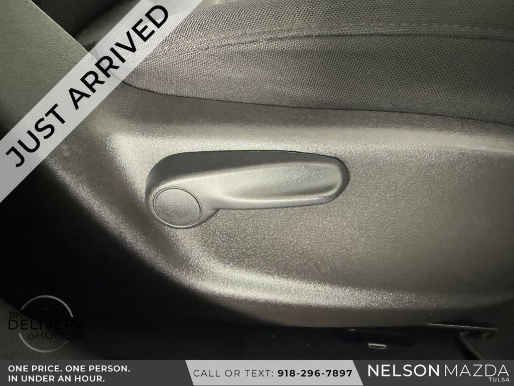 Used 2019 Jeep Renegade Latitude AWD/4WD image 43