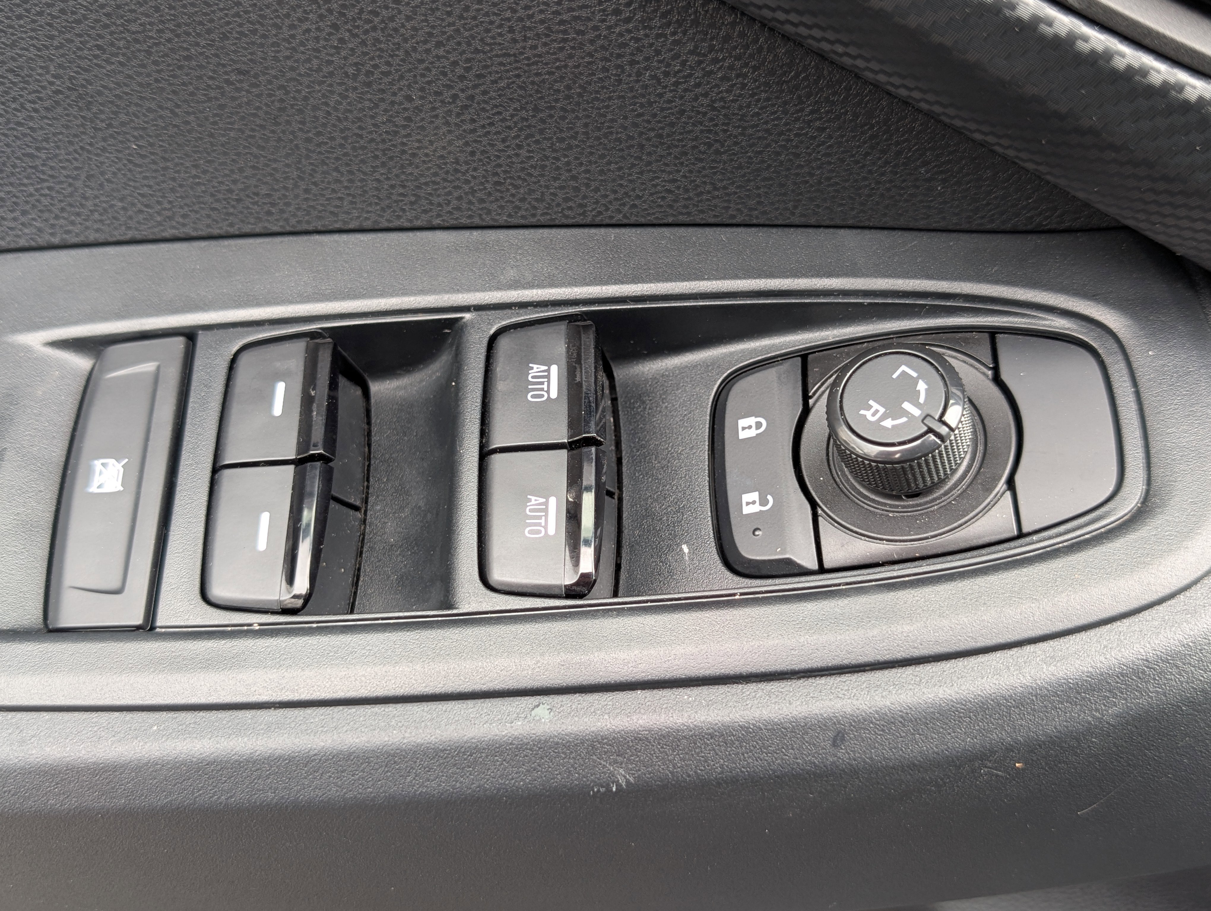 Used 2024 Subaru Crosstrek 2.0i Premium image 17