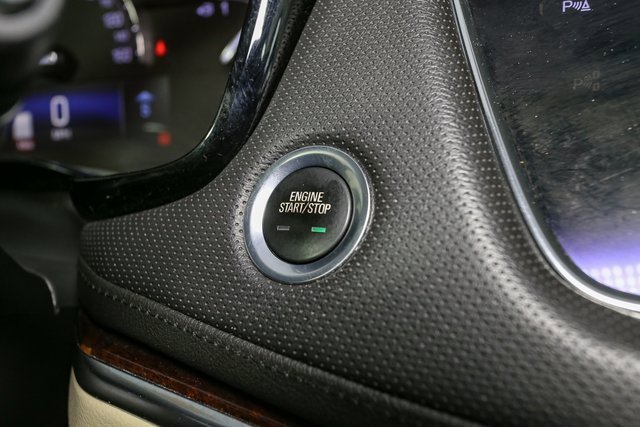 Used 2017 Cadillac XT5 Luxury w/ Driver Awareness Package image 29