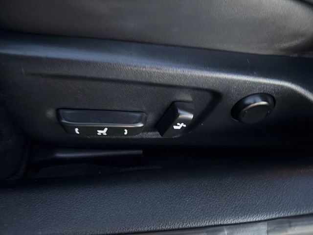 Used 2015 Lexus IS 350 w/ F-Sport Package RWD image 27