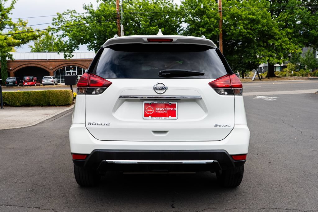 Used 2018 Nissan Rogue SV AWD/4WD image 5