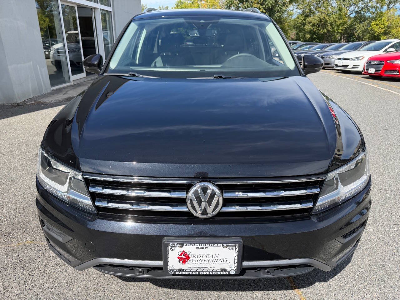 Used 2021 Volkswagen Tiguan SEL AWD/4WD image 2