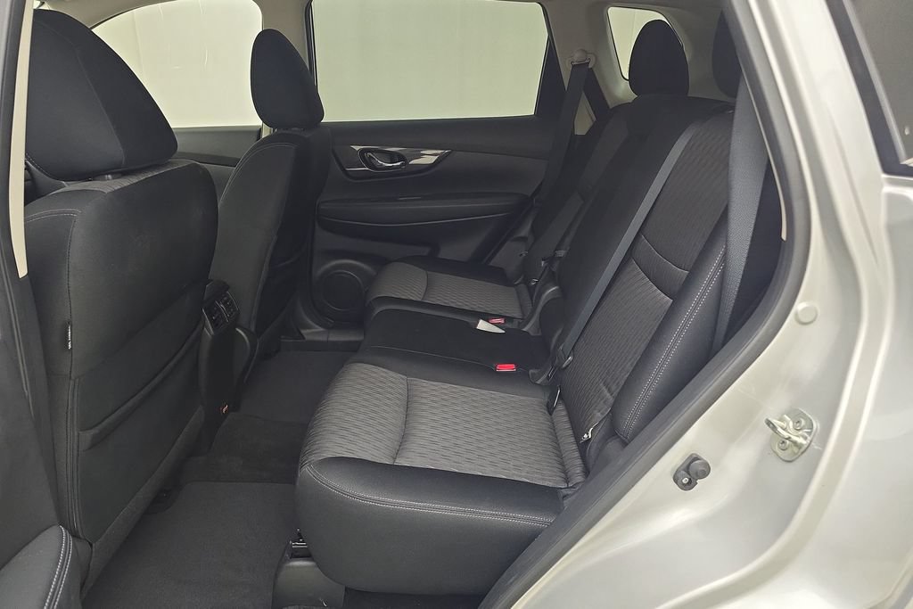 Used 2019 Nissan Rogue SV w/ Premium Package AWD/4WD image 23
