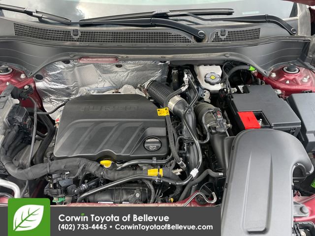 Used 2025 Chevrolet Trax LT w/ Driver Confidence Package FWD image 28