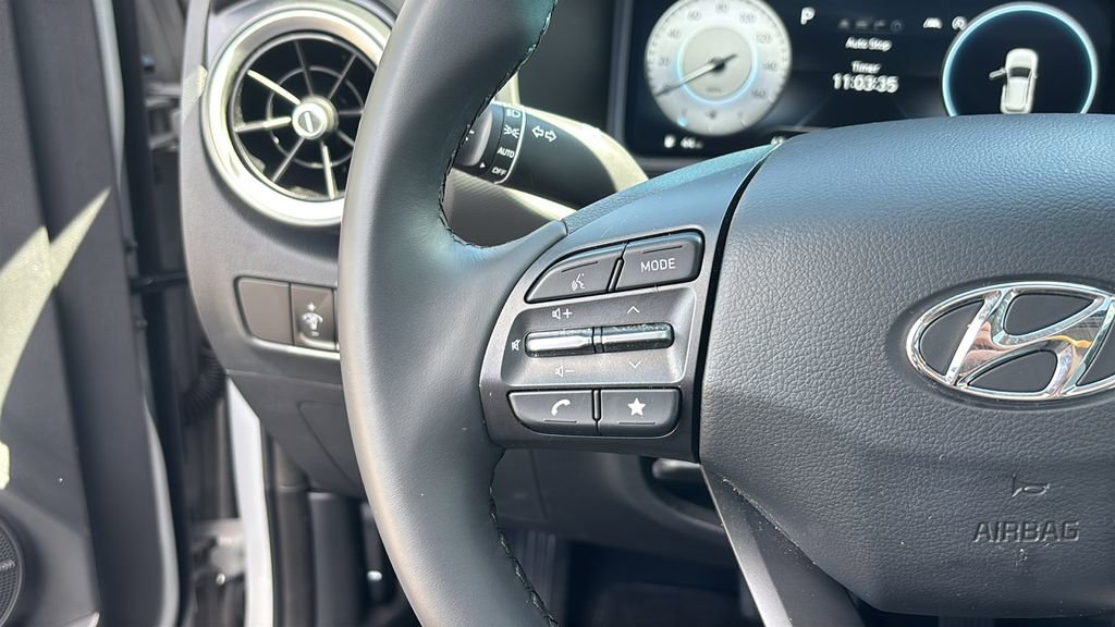 Used 2023 Hyundai Kona Limited AWD/4WD image 17