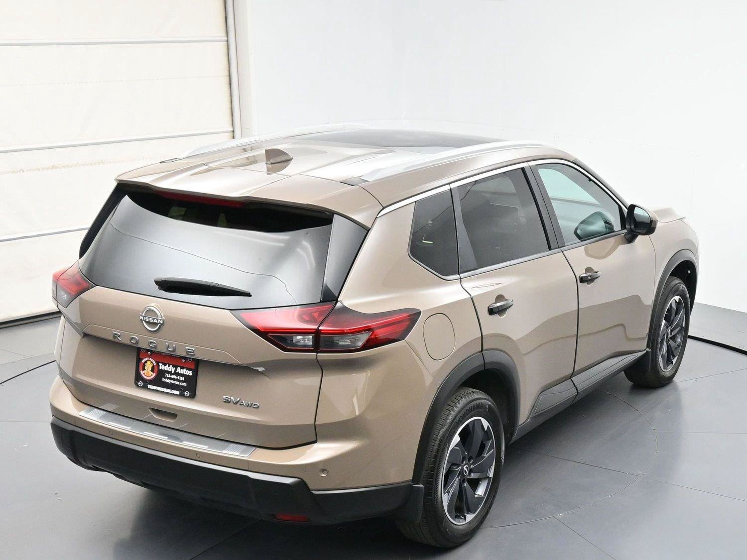 Used 2024 Nissan Rogue SV w/ SV Premium Package AWD/4WD image 33
