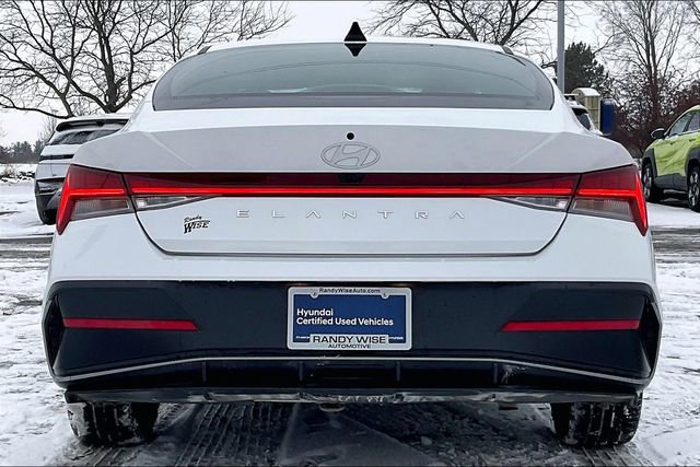 Certified 2025 Hyundai Elantra SEL image 5
