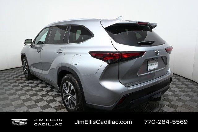 Used 2024 Toyota Highlander XLE image 29