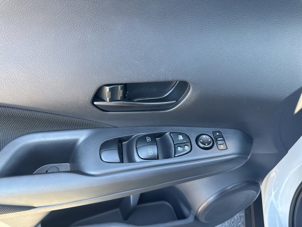 Used 2025 Nissan Kicks Play S image 13