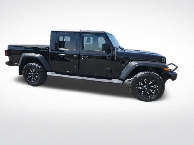 Used 2020 Jeep Gladiator Sport w/ Technology Group AWD/4WD image 19