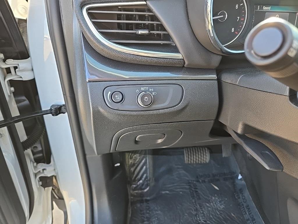 Used 2022 Buick Encore Preferred w/ Safety Package II image 12