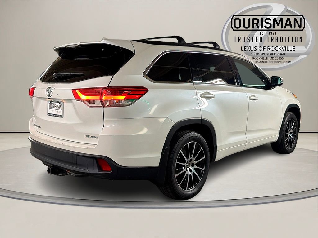 Used 2018 Toyota Highlander SE image 8