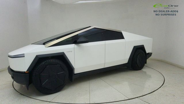 Used 2024 Tesla Cybertruck AWD Crew Cab image 63