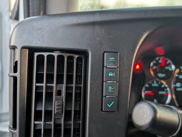 Used 2021 Chevrolet Express 2500 w/ Driver Convenience Package image 23