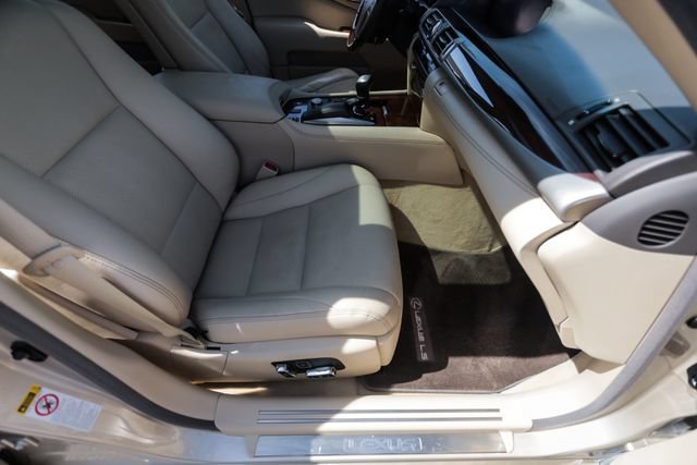 Used 2014 Lexus LS 460 AWD w/ Comfort Package image 47