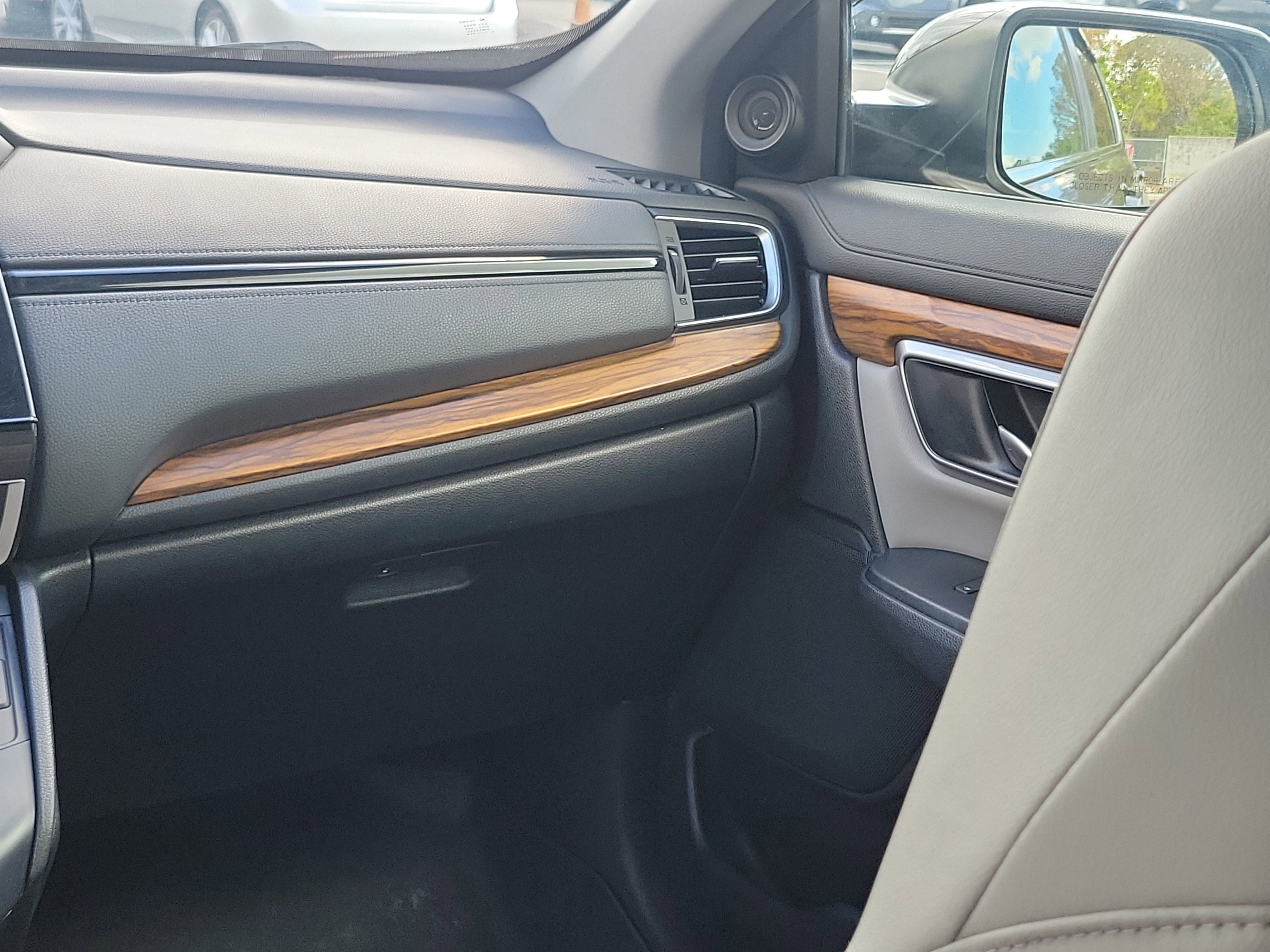 Used 2018 Honda CR-V Touring image 16