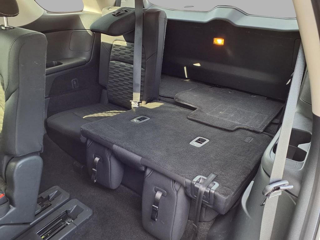 Used 2025 Nissan Pathfinder SV image 25