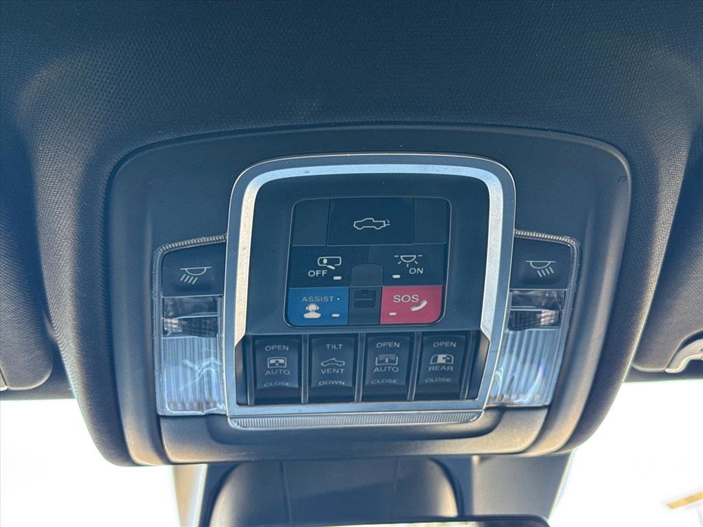 Used 2021 RAM 1500 Laramie w/ Sport Appearance Package AWD/4WD image 17