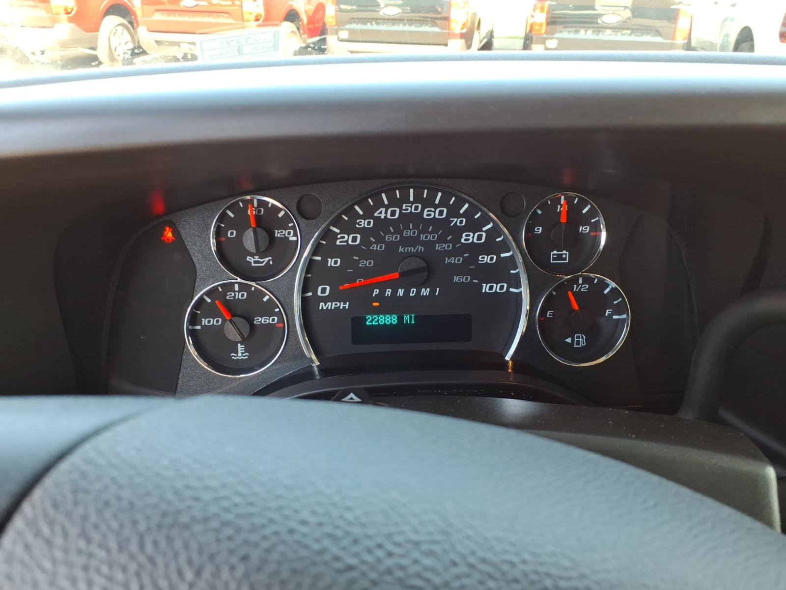 Used 2024 Chevrolet Express 2500 w/ Driver Convenience Package image 14