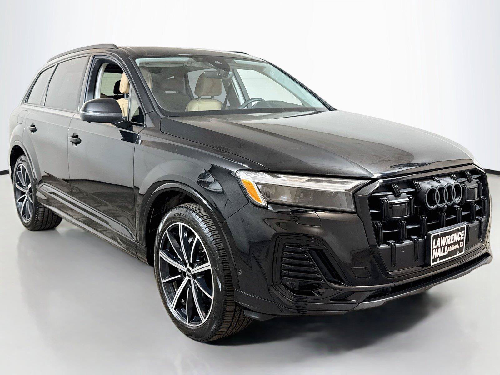 Used 2025 Audi Q7 2.0T Premium Plus w/ Premium Plus Package AWD/4WD image 3