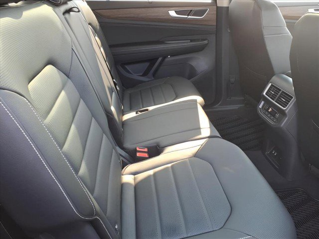 New 2026 Volkswagen Atlas SEL image 6